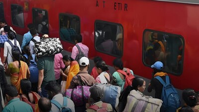 छठ पर भीड़भाड़ वाले सफर से कैसे बचें. 