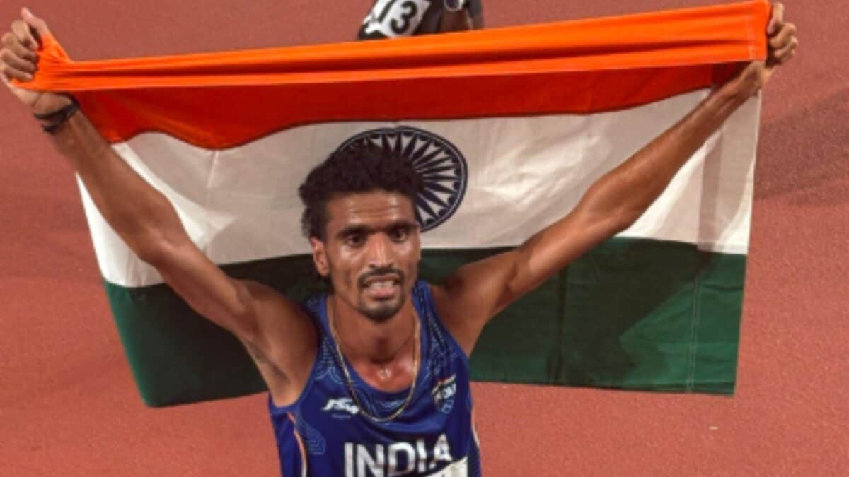 गुलवीर सिंह ने एशियन गेम्स 2026 में 10,000 मीटर में जीता रजत
