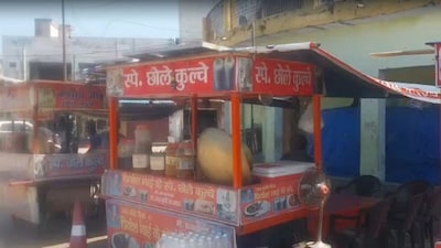 हापुड़ में पति-पत्नी के बीच मारपीट का मामला.