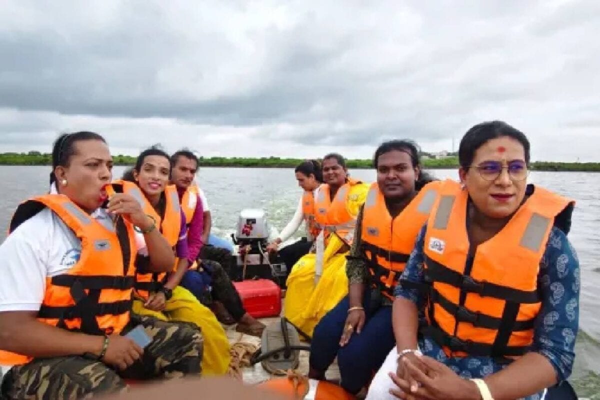 छक्का-हिजड़ा कहने वाले अब इज्जत से जोड़ते हैं हाथ मिलिए कोल्हापुर की जांबाज ट्रांसवुमेन रेस्क्यू स्क्वाड से