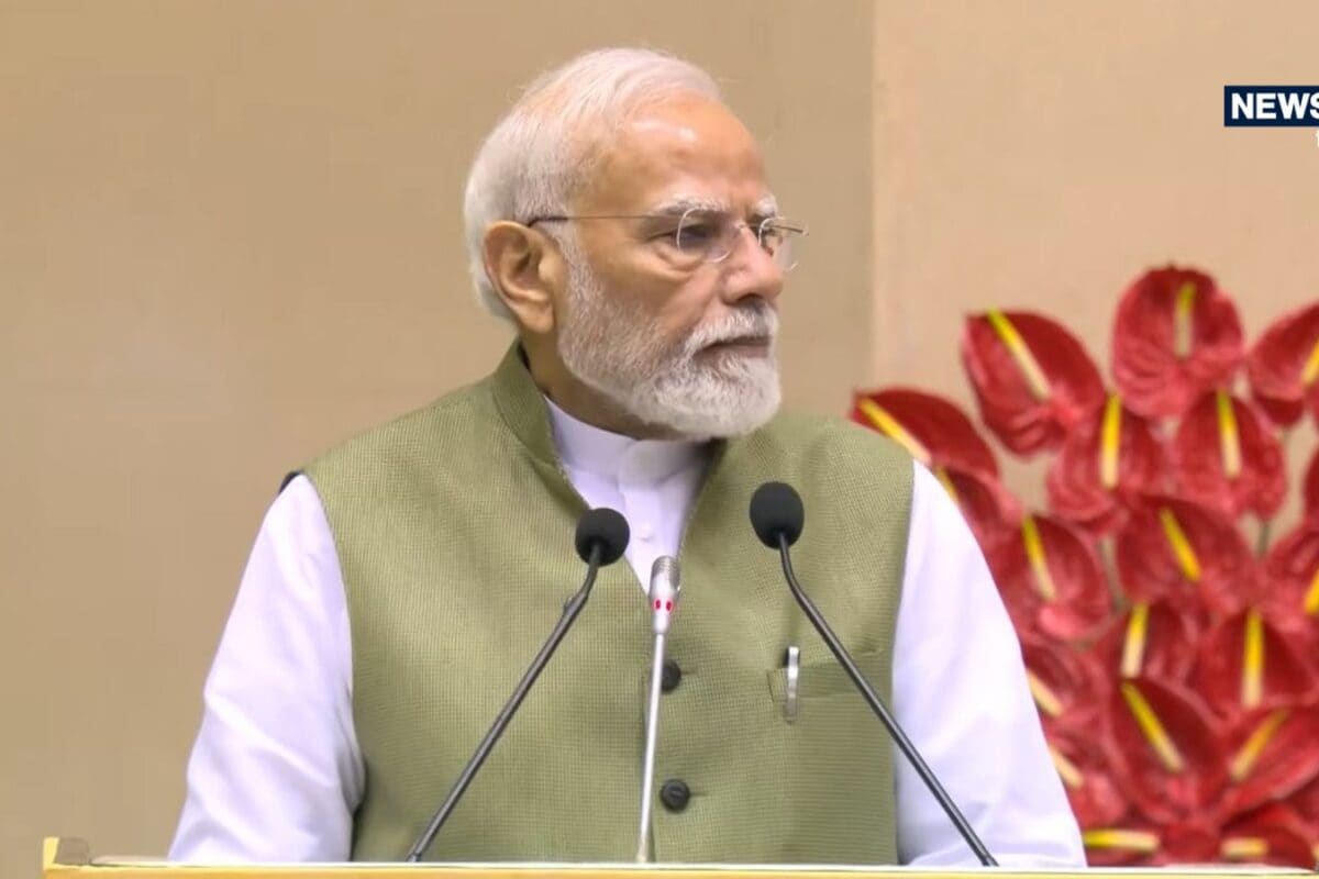 2GW से 160GW पहुंची सोलर क्षमता NGT के प्रोग्राम में बोले PM मोदी कार्बन एमिशन पर दुनिया को दिखाया आईना
