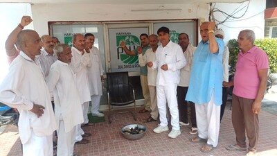 सोनीपत के गांव बड़वासनी से ट्रिपल आईटी तक बनी सड़क में घटिया सामग्री के प्रयोग की शिकायत.