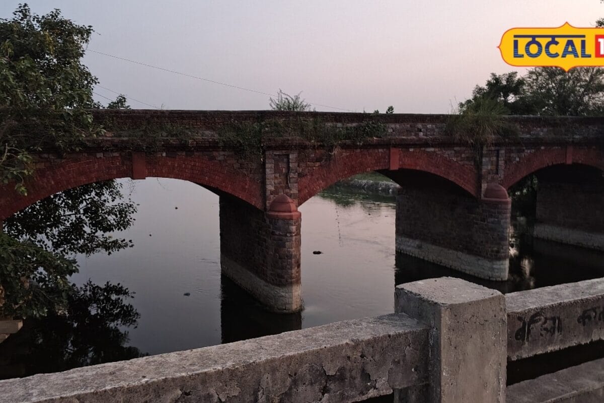 फरीदाबाद में 125 साल पुराना अंग्रेजों के जमाने का पुल आज भी मजबूत वहीं 10 साल पहले बना नया पुल हो रहा जर्जर ग्रामीणों ने उठाए सवाल
