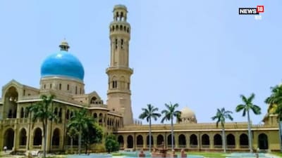 Allahabad University: प्रो. संगीता श्रीवास्तव ने 30 नवंबर 2020 को कुलपति का कार्यभार संभाला था. 