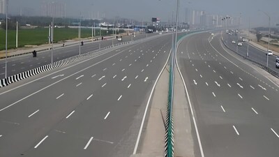 एत्मादपुर और टूंडला के बीच अब नया ग्रीनफील्ड बाइपास बनाया जाएगा.