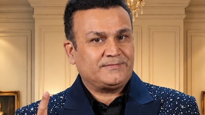 वीरेंद्र सहवाग रियलिटी शो को होस्ट कर रहे हैं. (फोटो साभारछ: Instagram@mxbyprimevideo@virendersehwag)