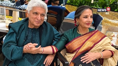 जावेद अख्तर आज अपना 81वां जन्मदिन मना रहे हैं. (फोटो साभार: Instagram@azmishabana18)