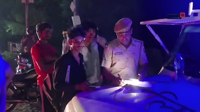 Alwar Crime News: पंचायत चुनाव से पहले पुलिस की सख्ती, रामगढ़ में चालान कटे तो कई वाहन जब्त
