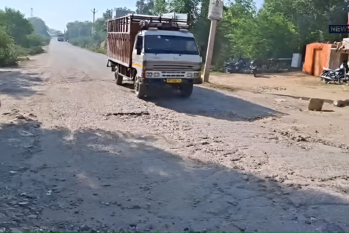 Critical Road Infrastructure Collapse in Jhunjhunu's Mandawa Sparks Intense Public Anger