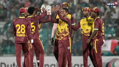 वेस्टइंडीज के लिए विकेट लेने के बाद अकील हुसैन