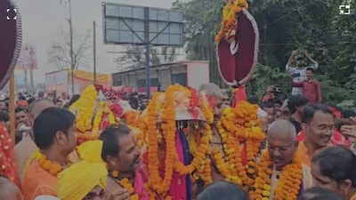 मां दंतेश्वरी की डोली बस्तर दशहरा में शामिल होने जगदलपुर रवाना