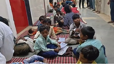 बैतूल के अस्पताल में बच्चों का उपचार.