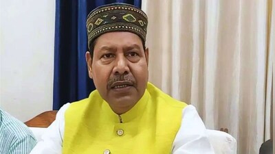 ई वीरेंद्र ने कहा कि यह दोनों नेताओं का आपसी मामला है और वह इस पर ज्यादा टिप्पणी नहीं करना चाहते.