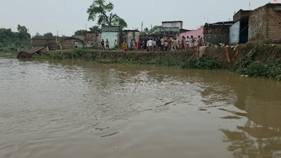 राज्य सरकार की ओर से आज दूसरी किस्त के तहत 1,60,201 परिवारों के बैंक खातों में 7,000-7,000 रुपये भेजे जा रहे हैं.