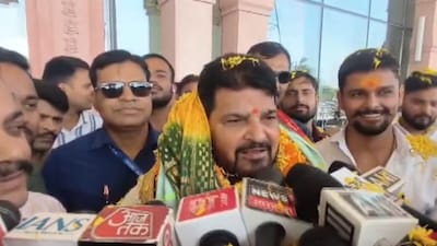 बृजभूषण शरण सिंह ने साफ तौर पर कहा कि वह अखिलेश यादव के खिलाफ नहीं बोलते हैं.
