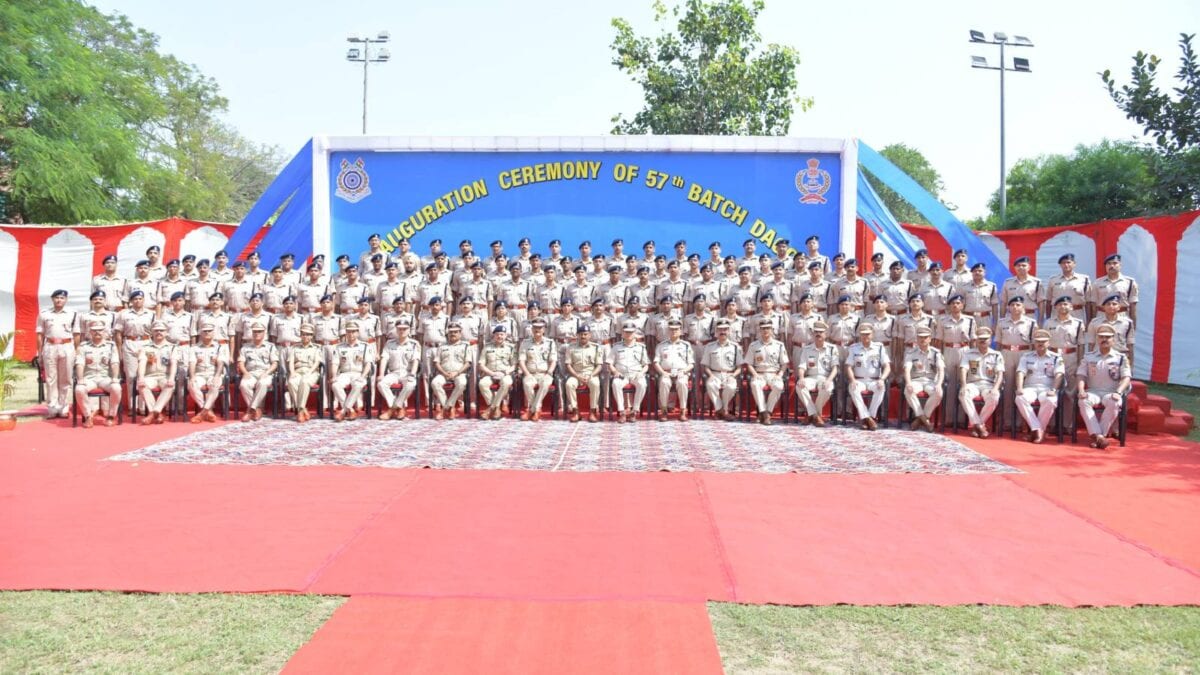 सीआरपीएफ में 99 अधिकारियों की ट्रेनिंग शुरू, डीजी बोले- अच्छा इंसान बनना जरूरी