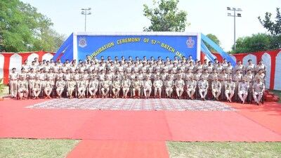 सीआरपीएफ के 57वें बैच के लिए 99 राजपत्रित अधिकारियों का चयन हुआ है.