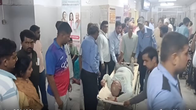 मरीज की डॉक्टरों और सिक्योरिटी गार्ड ने कर दी कुटाई! रीवा के संजय गांधी अस्पताल का वीडियो आने के बाद मचा हड़कंप - Madhya Pradesh News - News18 हिंदी