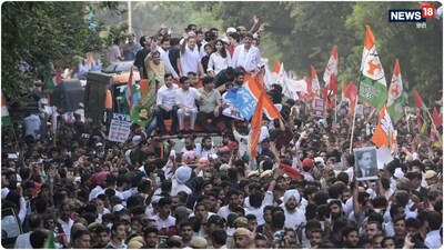 दिल्ली में एसआईआर के खिलाफ मार्च में राहुल गांधी के साथ डीके शिवकुमार.