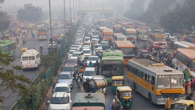 भारत में महज 15 फीसदी लोग ही दफ्तर के लिए पब्लिक ट्रांसपोर्ट का यूज नहीं करते.