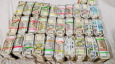 म्यूनिशन्स इंडिया लिमिटेड के एग्जीक्यूटिव डायरेक्टर समेत 3 को सीबीआई ने किया गिरफ्तार, 2.23 करोड़ कैश जब्त.