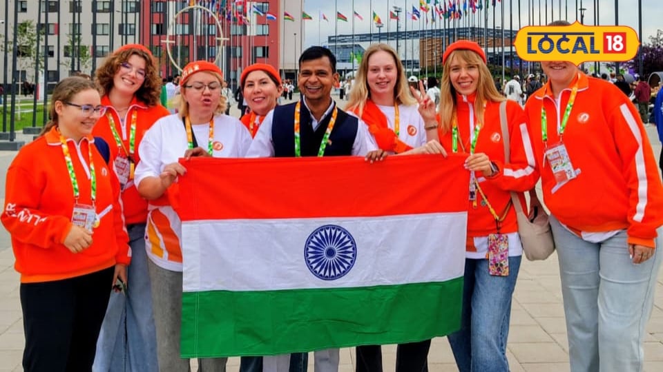 गया के सरकारी स्कूल से पढ़े शैलेंद्र पहुंचे रूस, 30 देशों के युवाओं को बनाया हिंदी का कायल, बढ़ाया देश का मान