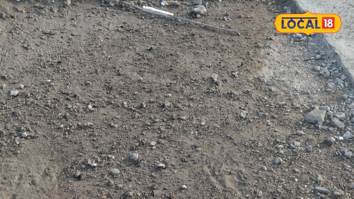 Ground Report: लोकल 18 की खबर के बाद आगरा में जर्जर फ्लाइओवर की मरम्मत शुरू 15 तक दोनों लेन होगा चालू जाम से मिलेगी राहत