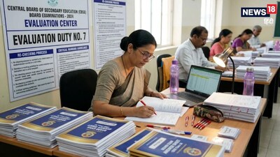 What do teachers look at first when checking CBSE board exam answer sheets