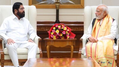 महाराष्‍ट्र की सियायत गरमा गई है. 