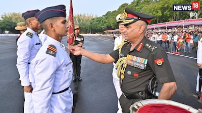 Farmer's Son Shobhit Gupta Tops NDA 146th Course, Wins President's Gold Medal