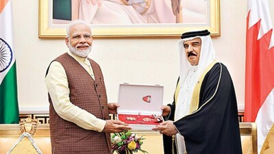 दुनिया भर से पीएम नरेन्‍द्र मोदी को सम्‍मान मिले हैं.