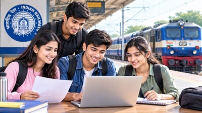 RRB NTPC UG 2026: कमर्शियल-कम-टिकट क्लर्क  की 700 वैकेंसी है. 