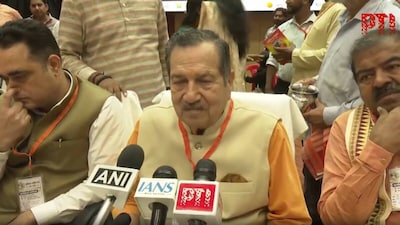 लखनऊ में मुस्लिम राष्ट्रीय मंच के एक दिवसीय सम्मेलन को संबोधित करते हुए आरएसएस के वरिष्ठ नेता इंद्रेश कुमार सभी की आस्था का सम्मान करने की बात कही है. (Image: PTI)