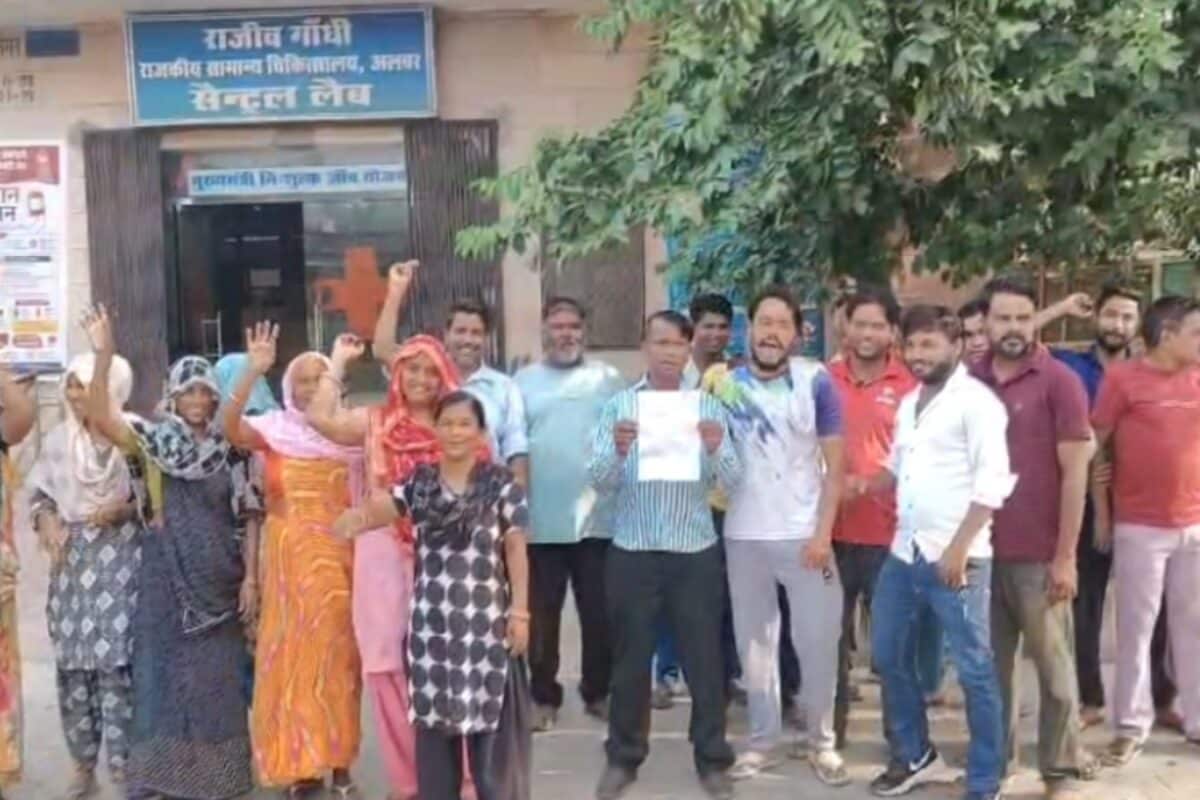 Alwar Hospital Sanitation Workers Go on Indefinite Strike Over Delayed Wages