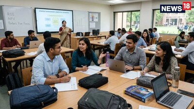 इंडियन इंस्टीट्यूट ऑफ मैनेजमेंट (IIM) जैसे प्रतिष्ठित संस्थानों और दूसरे अच्छे बिजनेस स्कूलों से पढ़ाई करने वाले छात्रों को बड़ी कंपनियों में नौकरी के बेहतरीन अवसर मिलते हैं.