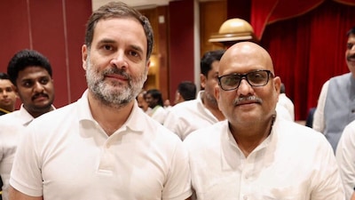 अटकलें हैं कि अजय राय को कांग्रेस में रोकने के लिए उन्हें किसी दूसरे राज्य का प्रभारी बनाया जा सकता है.