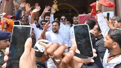 डॉ. अनुज कुमार सिंह के समर्थन में नवादा में अनंत सिंह का रोड शो.