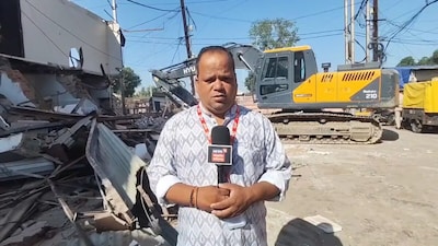 उज्जैन में सिंहस्थ महाकुंभ 2028 की तैयारियों के बीच सड़क चौड़ीकरण का काम लगातार जारी