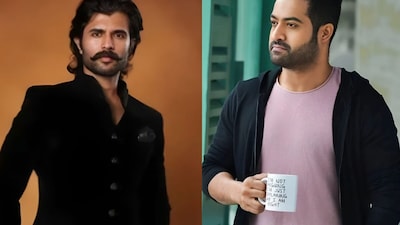 जूनियर एनटीआर के साथ खड़े दिखे सितारें (फोटो साभार: Ians)