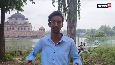 फैन राकेश मिश्रा ने नाना पाटेकर को श्रद्धांजलि दी. 
