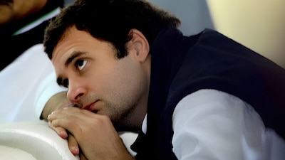 समाजवादी पार्टी और कांग्रेस में सीट शेयरिंग को लेकर बात नहीं बन पा रही है.