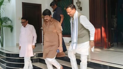 बीजेपी के प्रदेश अध्यक्ष पंकज चौधरी ने राजा भैया से की मुलाकात.