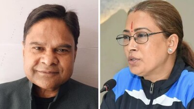 मंत्री रेखा आर्या और उनके पति के बीच विवाद बढ़ता जा रहा है.