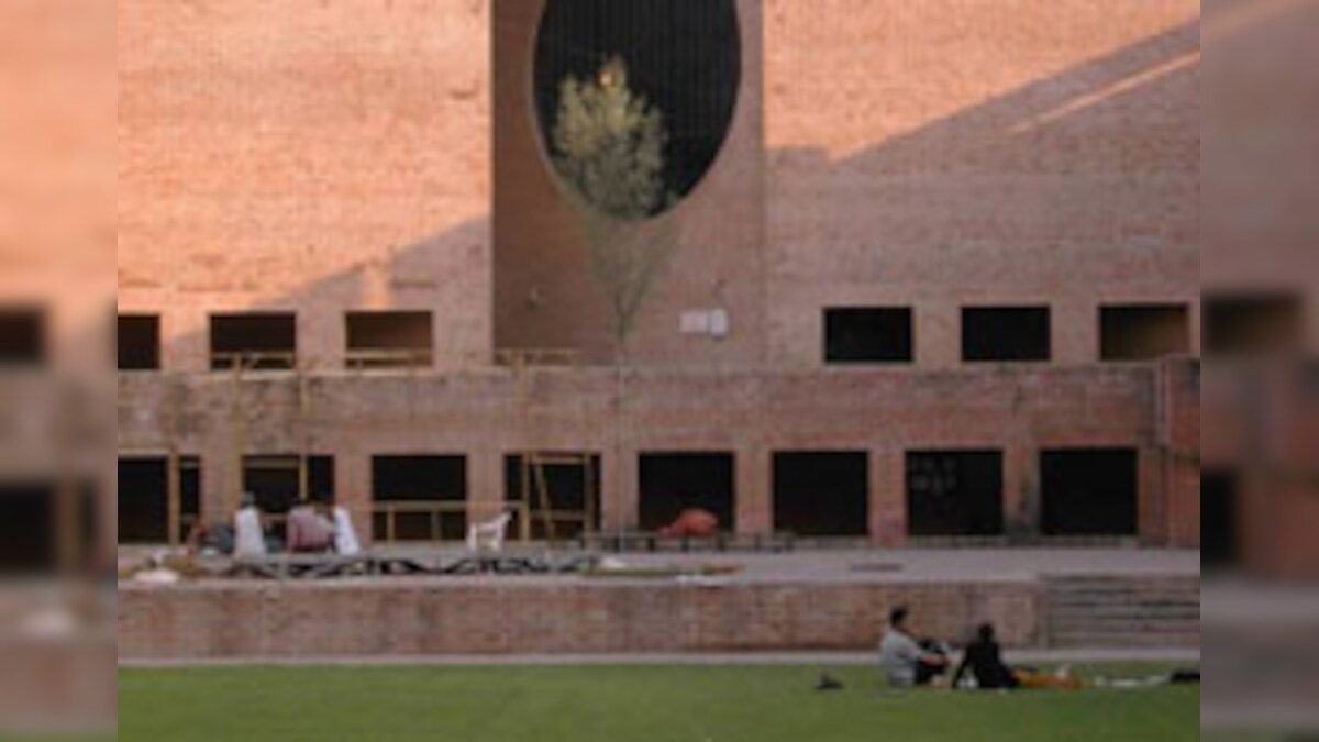 IIMA rules out hike in MBA seats News18