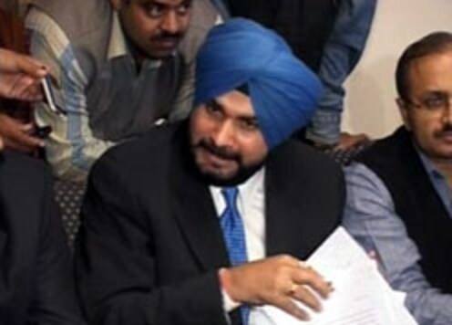 Sidhu to apologise to victim's kin: BJP 