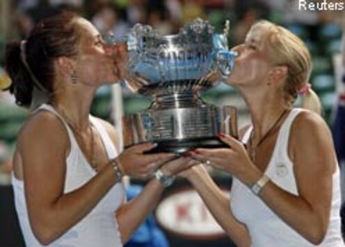 Bondarenko sisters win Australian Open doubles title