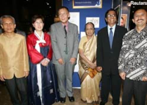 Indian doctor couple among Magsaysay winners