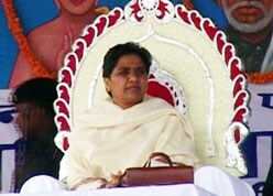 Mayawati Spent Rs. 52 Crore In Building Her Statues, Now Calls It The 'Will  Of The People'
