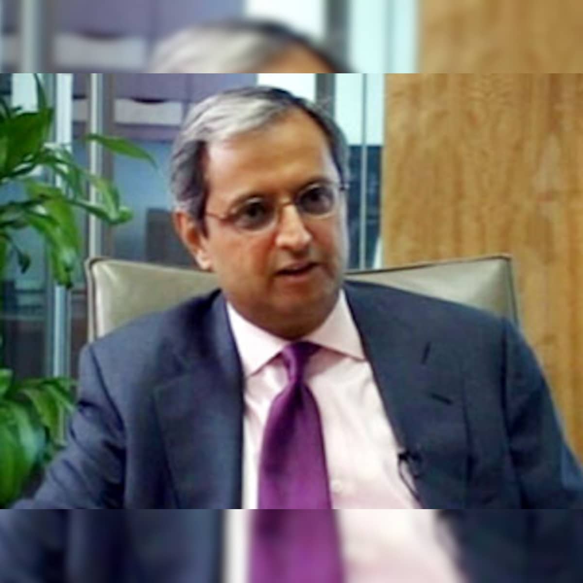 Citibank's Pandit to take $1 salary, no bonus