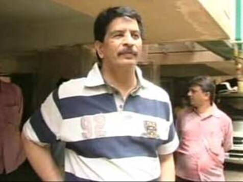 Mumbai encounter cop held for fake killing